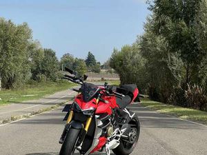 DUCATI STREETFIGHTER V4S ROSSO
