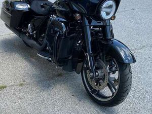 HARLEY-DAVIDSON STREET GLIDE SPECIAL NERO