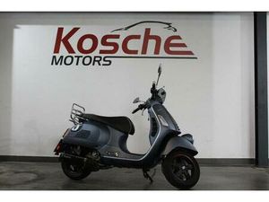 VESPA SEI GIORNI II EDITION 300 AKRAPOVIC