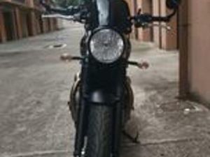 TRIUMPH STREET TWIN - 2022