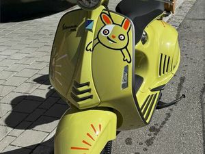 VESPA 946 BUNNY 125 10° ANNIVERSARIO 680/1000