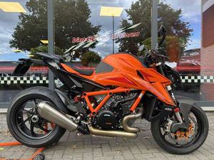 KTM 1390 SUPER DUKE R