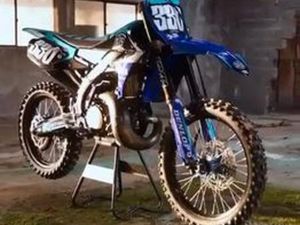 YAMAHA YZ 250 AMA SUPERCROSS