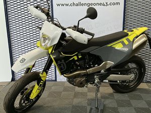 HUSQVARNA 701 SUPERMOTO