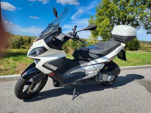 APRILIA SR-MAX 300 I.E. MAXI-SCOOTER, HU NEU IN 09/2025