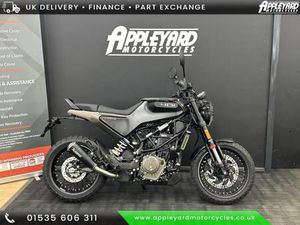 HUSQVARNA SVARTPILEN 401 - AKRAPOVIČ 'SLIP-ON LINE'