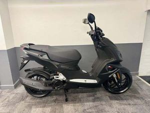 BRAND NEW PEUGEOT SPEEDFIGHT 4 SPORTLINE 50 MOPED 2 YEAR WARRANTY