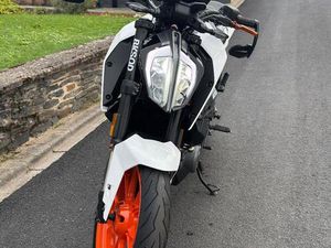 KTM DUKE 390