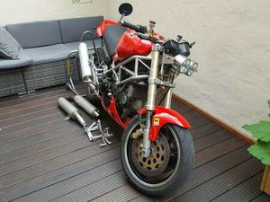 DUCATI MONSTER 900