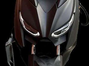 YAMAHA X-MAX 125