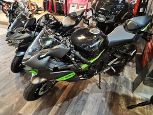 MOTO NEUVE: KAWASAKI NINJA ZX-6R