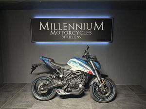 VOGE R125 LEARNER LEGAL 125 CC NAKED BIKE.