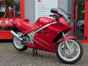 HONDA VFR 750