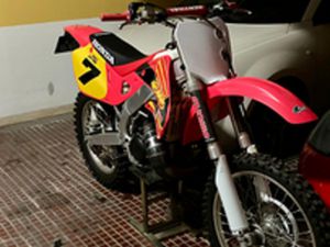 HONDA CR250R