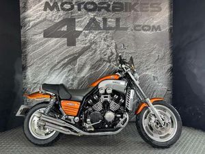 YAMAHA V-MAX