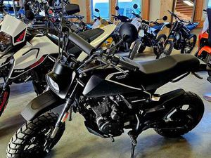 * MOTORRAD ** FAHRSPASS PUR ---- MIT DER KLEINEN BRIXTON XS 125 ** NEU ** EU5 ** RETRO EDITION* FAHRBAR MIT *CODE 111* FÃ¼HRERSCHEIN! **LAGERABVERKAUF ** FINANZ