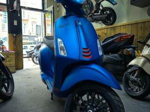 VESPA SPRINT E5 45KM UITVOERING NIEUW 2025 — SCOOTERS | VESPA — MARKTPLAATS