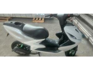 YAMAHA AEROX 50 - 2010