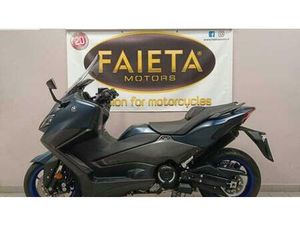 VENDO YAMAHA T-MAX 560 (2022 - 24) USATA A ROMA (CODICE 9825154) - MOTO.IT