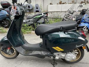 VESPA SPRINT 50 RACING SIXTIES GELEGENHEIT MIT KRATZER