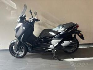 YAMAHA X-MAX 300 TECH MAX