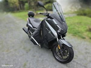SCOOTER YAMAHA 125 XMAX ABS