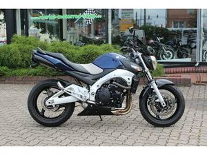 SUZUKI GSR 600