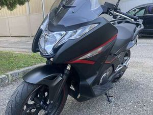 HONDA INTEGRA 750 SPORT