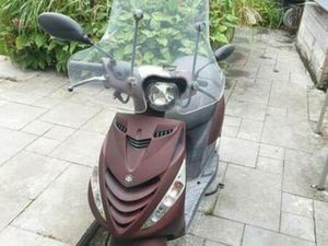 PIAGGIO ZIP BORDEAUX ROOD 4T 50CC — SCOOTERS | PIAGGIO — MARKTPLAATS