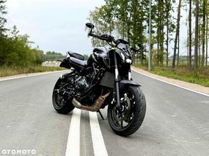 YAMAHA MT