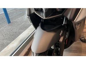 VENDO SYM MAXSYM 400 GT (2024 - 25) USATA A SAN DONA' DI PIAVE (CODICE 9826123) - MOTO.IT