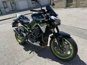 KAWASAKI Z900