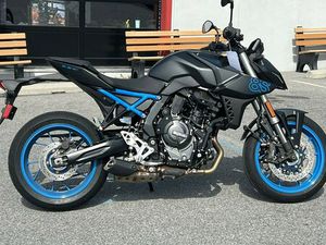 2024 SUZUKI GSX 8S