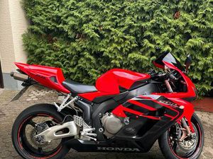 HONDA CBR 1000RR SC57