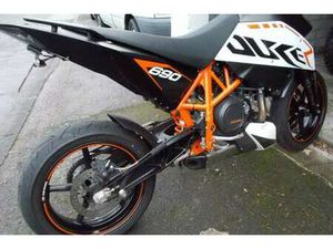 KTM 690 DUKE