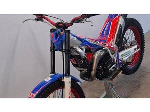 VENDO BETAMOTOR EVO 300 2T FACTORY (2018) USATA A CASNIGO (CODICE 9827006) - MOTO.IT