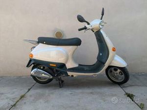 PIAGGIO VESPA 50 ET4 - 2011