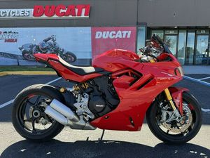2022 DUCATI SUPERSPORT 950 S DUCATI RED FAIRING
