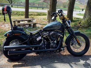 HARLEY-DAVIDSON DYNA STREET BOB