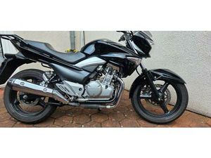 SUZUKI INAZUMA GW250