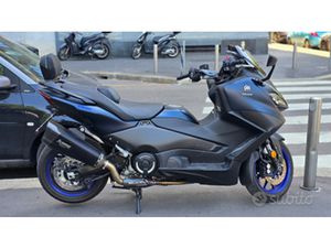 TMAX 560 ABS MY23 7.000KM AKRAPOVIC MILANO