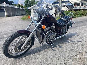 SUZUKI VS 700 INTRUDER