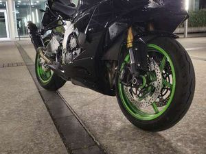 KAWASAKI NINJA ZX-6R