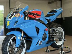 ② SUZUKI GSXR 1000
