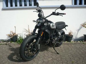 DUCATI SCRAMBLER 800 ICON DARK