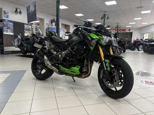 KAWASAKI Z 900