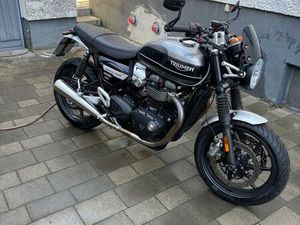 TRIUMPH SPEED TWIN 1200 GUTE AUSSTATTUNG