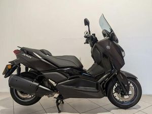 YAMAHA XMAX 300