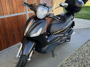 PIAGGIO BEVERLY 300 POLICE NERO