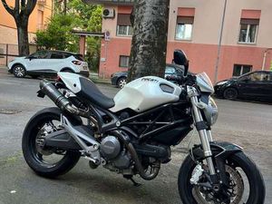 DUCATI MONSTER 696 BIANCO